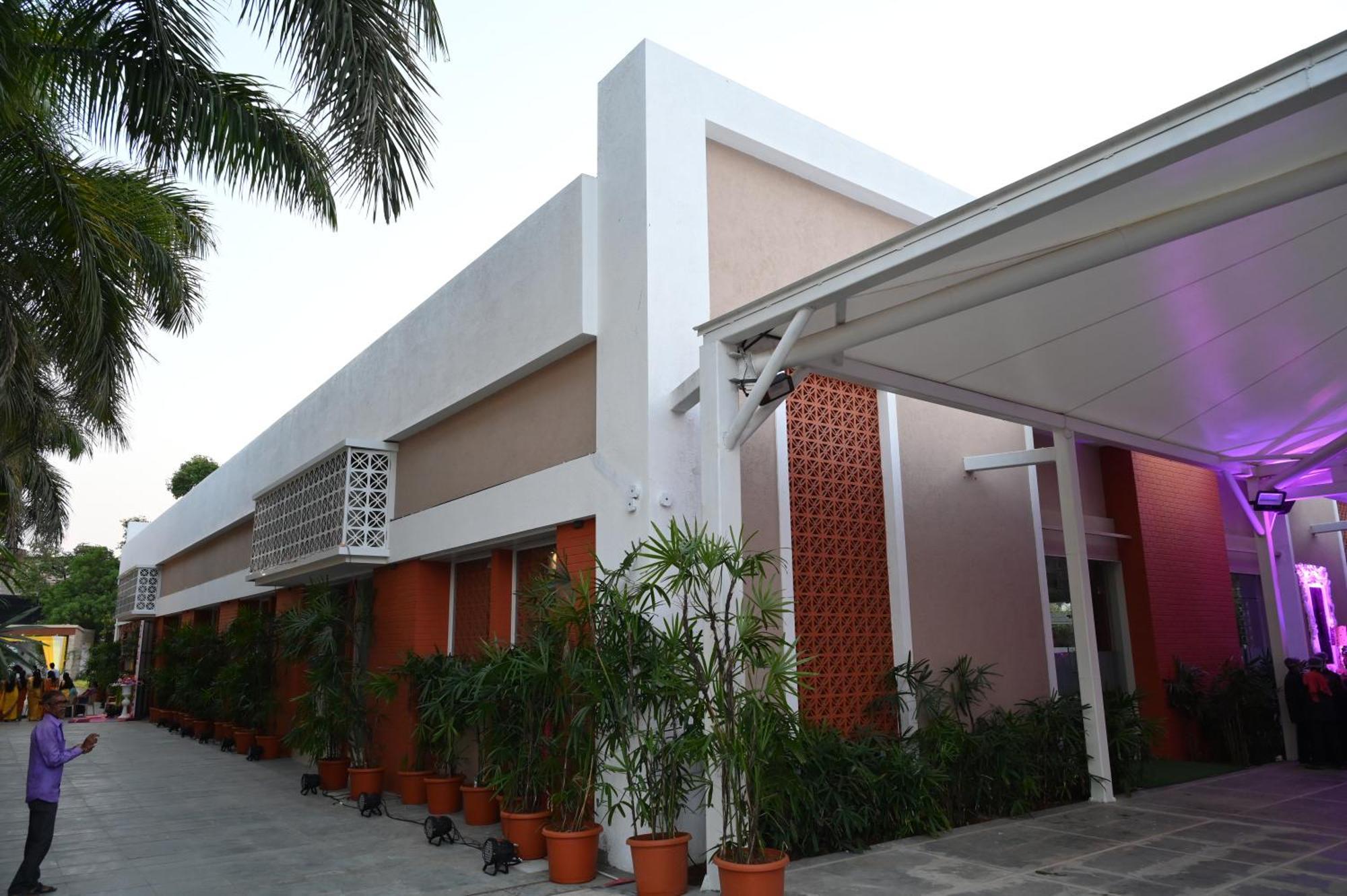 Hotel Haldi Nashik Exterior photo